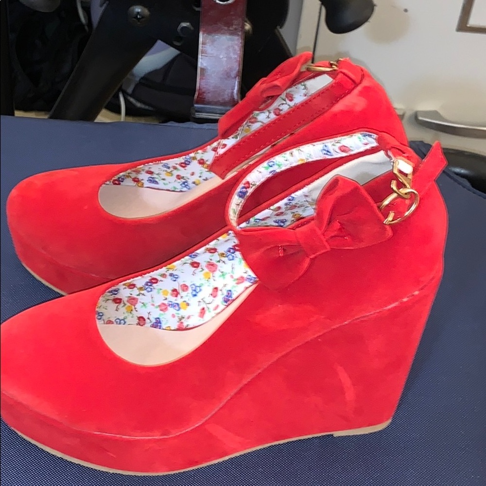 Reddish hot pink bow tie ankle strap slight flaws